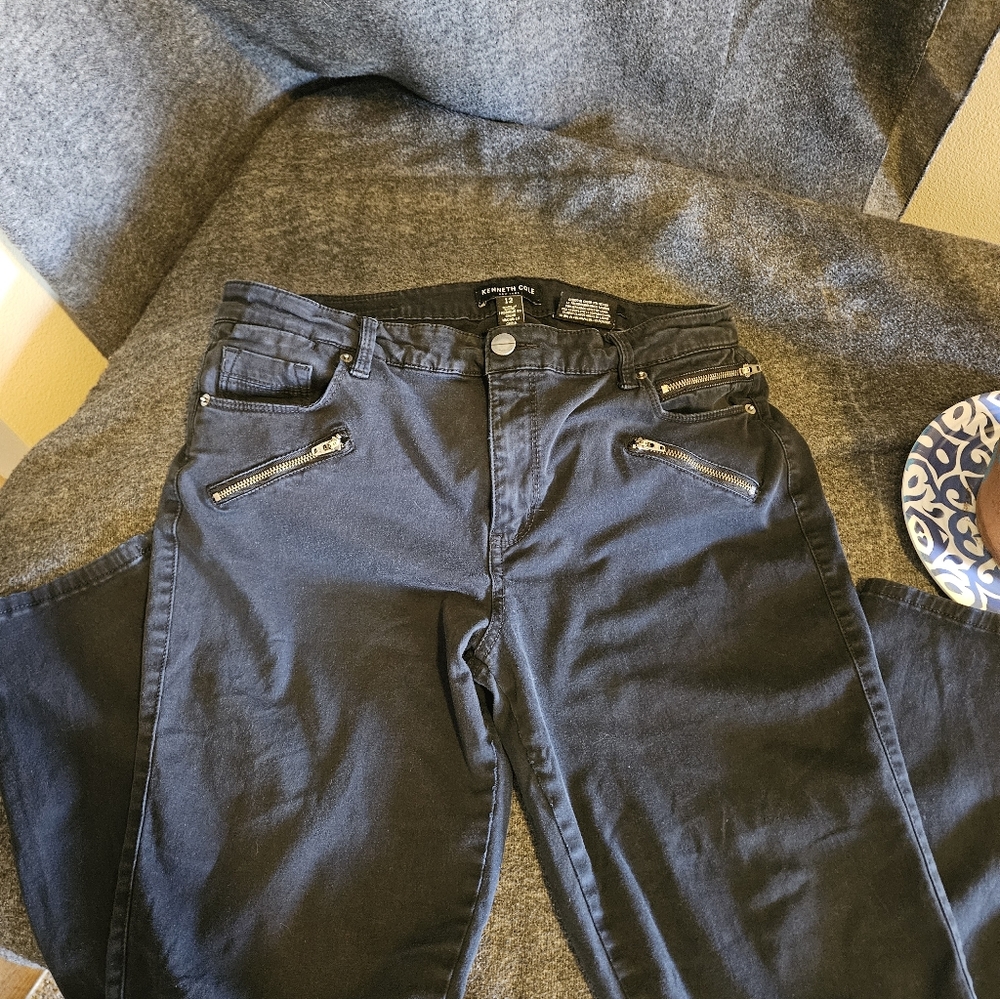 Women's Kenneth Cole skinny jeans. size 12